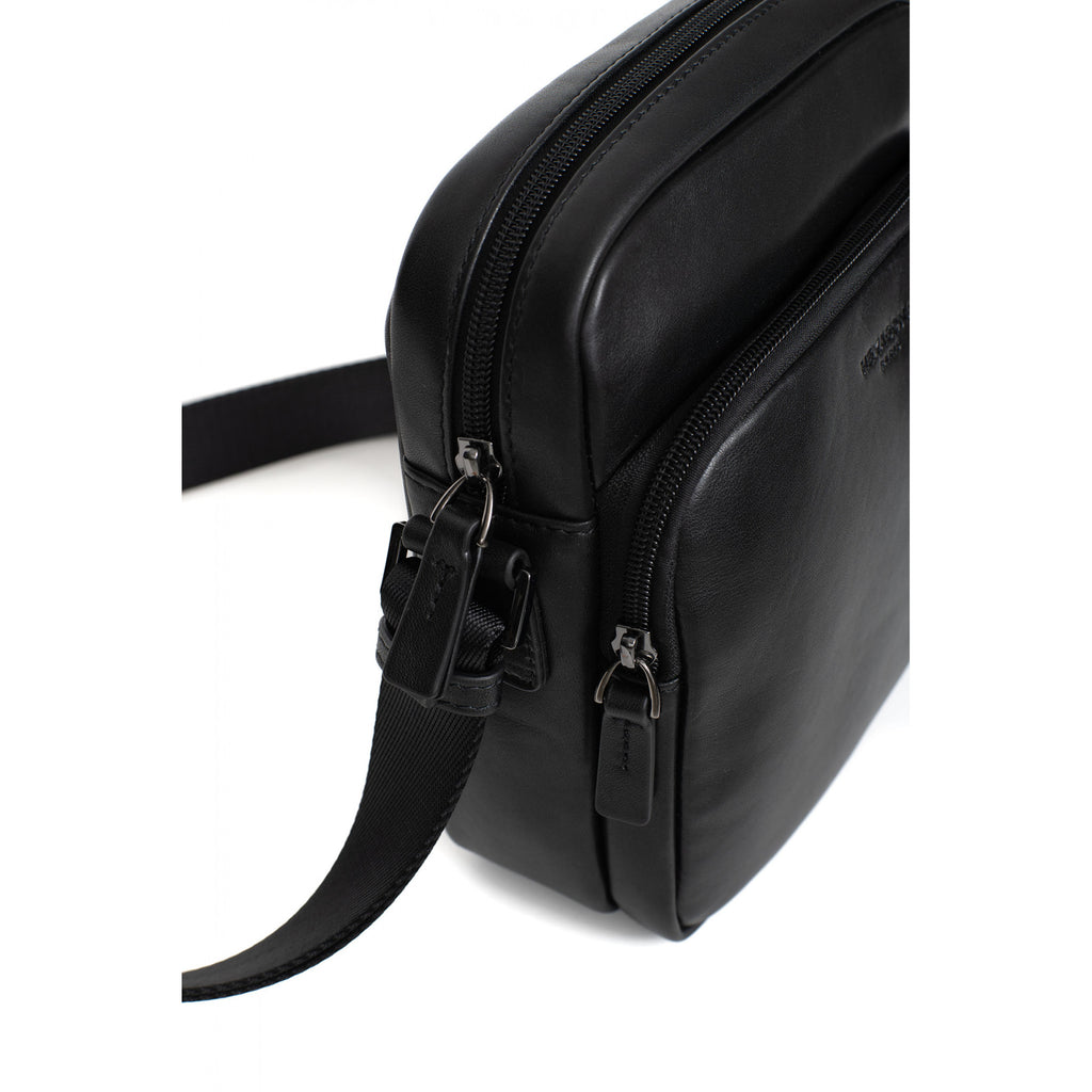 BORSA A TRACOLLA HEXAGONA- PELLE BOVINA NERO REF 229858