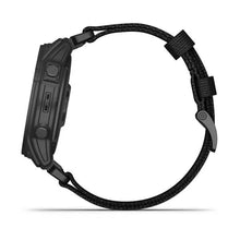 Carica l&#39;immagine nel visualizzatore di Gallery, tactix® 7 – Pro Edition Smartwatch con ricarica solare e cinturino in nylon CODICE PRODOTTO 010-02704-11